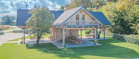 المنشأة من الخارج