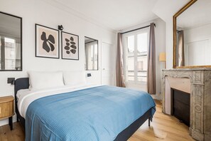 Iron/ironing board, WiFi, bed sheets - Blueground | Porte de Clichy, view, nr Parc Monceau (Paris)