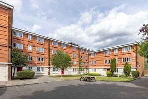 Exterior - Student Only Brooke Hall (London)