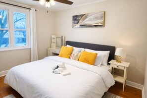 Iron/ironing board, free WiFi, bed sheets