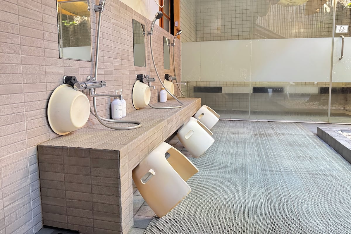 Standard Shared Dormitory | Bathroom | Shower, hair dryer, soap, shampoo