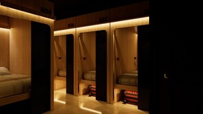 Standard Shared Dormitory | Free WiFi - Nozawa Hostel and Onsen (Chiang Mai)