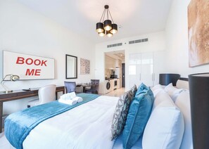 House - Stayshort - Chic Studio Apartment in JVC Sleeps 4 (Dubai)