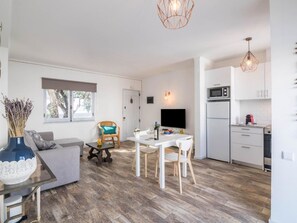TV - Patrick - Sunny Way by Interhome (Albufeira)