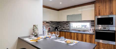 Fridge, microwave, oven, dishwasher