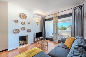 TV - Ivone - Sunny Way by Interhome (Albufeira)