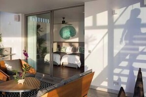 In-room safe, WiFi, bed sheets - Malaiwana - Duplex (B2) by Elite Havens (A. Thalang)