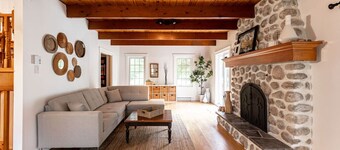 Modern & Charming Canadian house Spa, Sauna, Gym