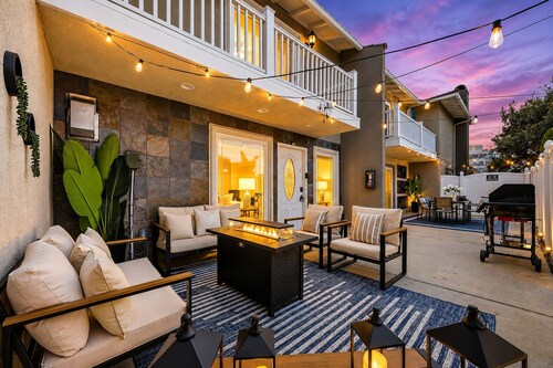 Newport Beach Escape, AC, Parking,Game Room, Large group, Patio, Grill, Family's
