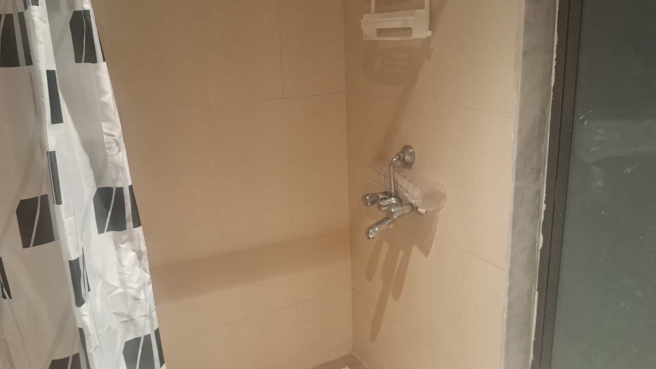 タオル、石鹸、トイレットペーパー