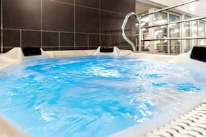 Unclassified image, 2 of 5, button - Holiday Inn MAIDSTONE - SEVENOAKS by IHG (Wrotham Heath)