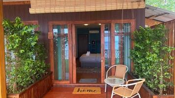 Camera Standard, balcone, vista mare | Wi-Fi gratuito