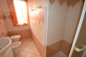 Een douche, een haardroger