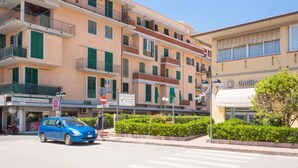 Exterior - Riccardo in Marina di Campo, tastefully furnished, in a very central position, ideal for those who w (Campo nell'Elba)