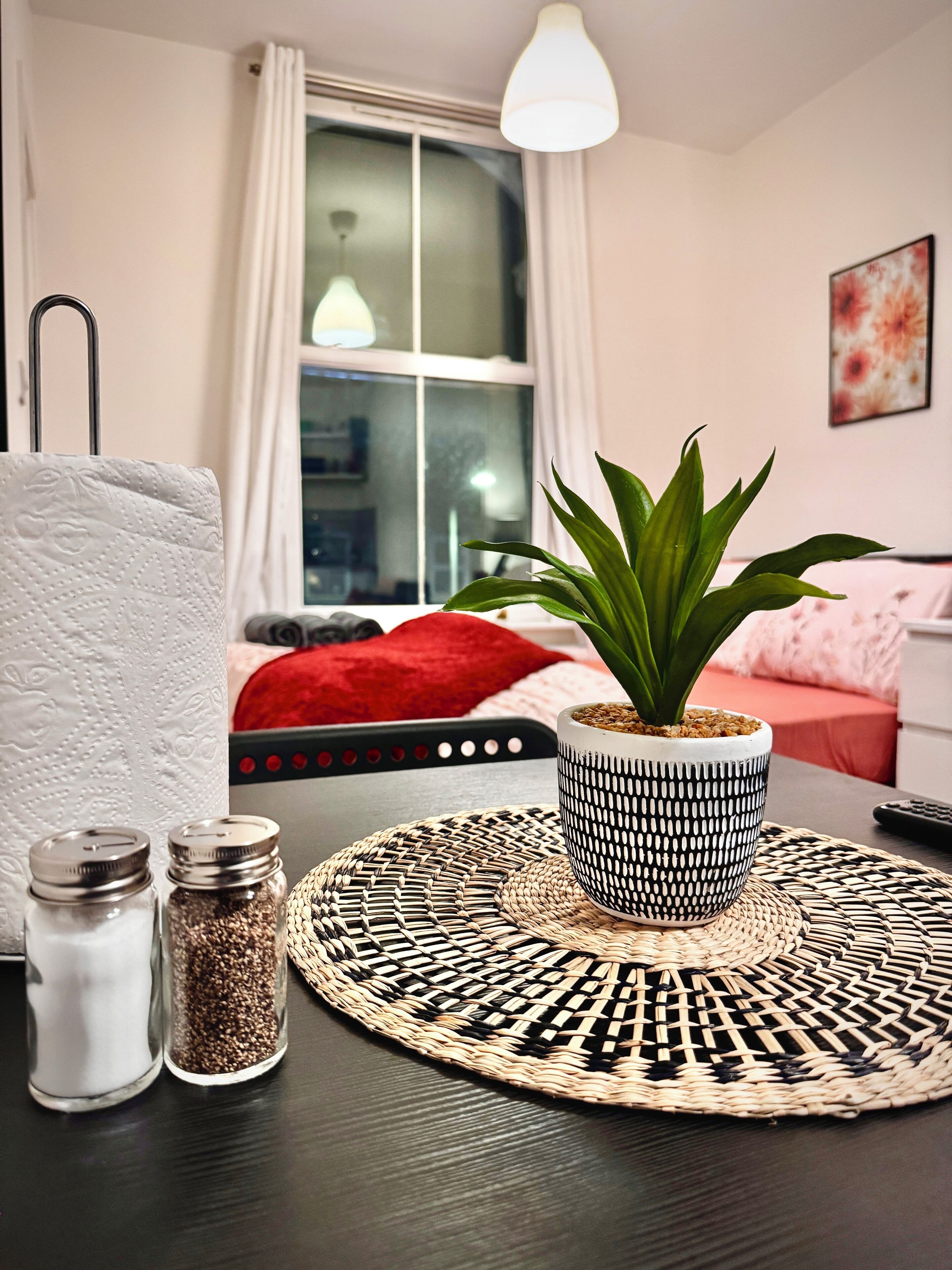 1 chambre, fer et planche à repasser, Wi-Fi, draps fournis