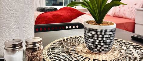 1 chambre, fer et planche à repasser, Wi-Fi, draps fournis