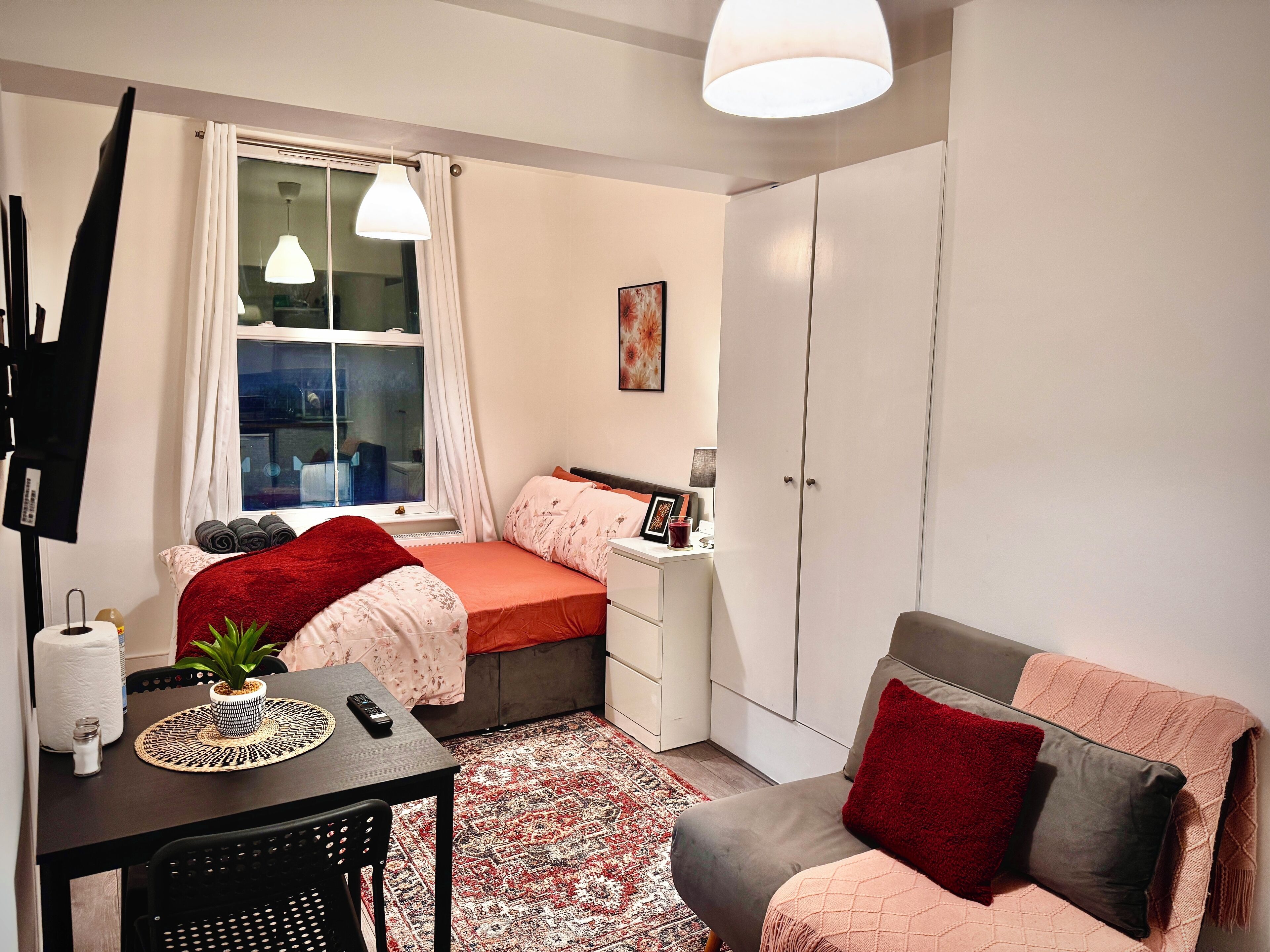 1 soverom, strykejern/-brett, wi-fi og sengetøy