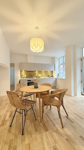 Dining - City Apartment in Copenhagen with 3 bedrooms sleeps 4 (Copenhagen)