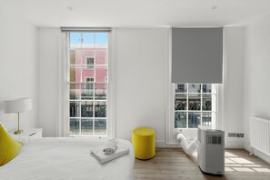 Free WiFi - Flat 1 Beauchamp Place (London)