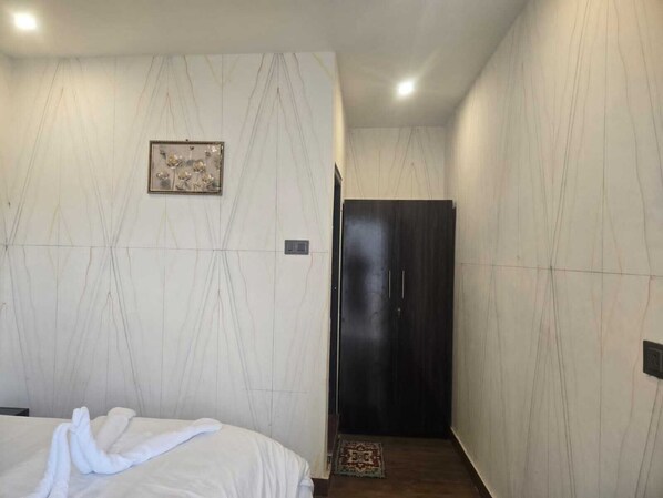 Deluxe Room | Free WiFi