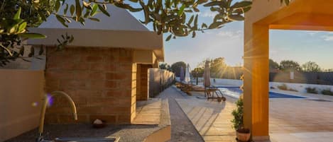 Villa (Villa Serenity with Pool) | Extérieur