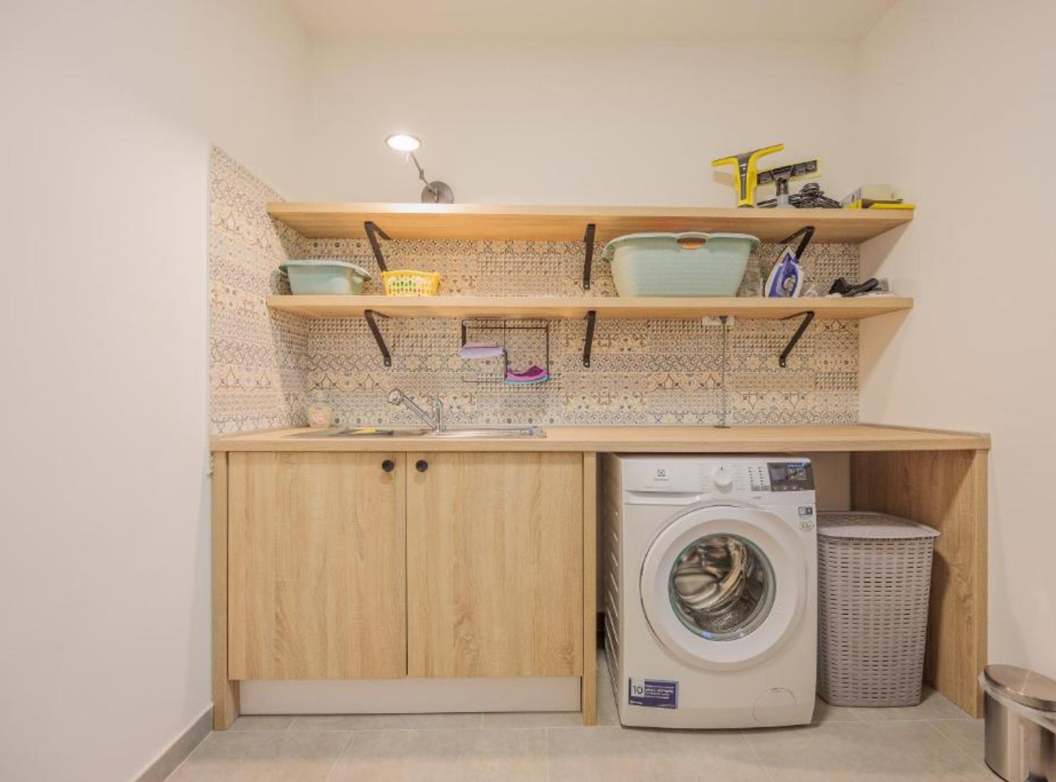 Villa (Villa Serenity with Pool) | Salle de bain | Douche, serviettes fournies