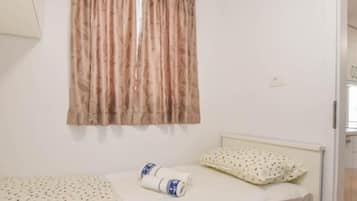 Hus (Camping Mobile Homes Bella Vita) | 8 soverom og barnesenger