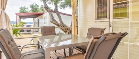 Hus (Camping Mobile Homes Bella Vita) | Terrass/Patio