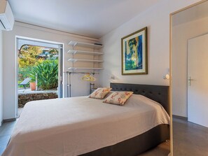 Unclassified image, 4 of 23, button - Le Bailli by Interhome (Saint-Tropez)