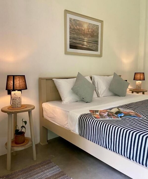 خزنة داخل الغرفة وستائر تعتيم ومكواة/لوح كي وواي فاي مجانًا