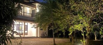 Beachside Stay Steps from Mawella Beach