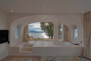 Premier Suite, Sea View | Minibar, desk, laptop workspace, free WiFi - Dali Xiran  Erhai Villa  (Dali)