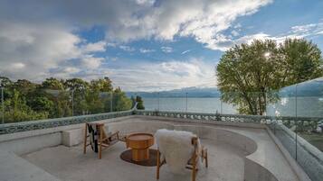 Habitación panorámica doble, vistas al mar | Balcón