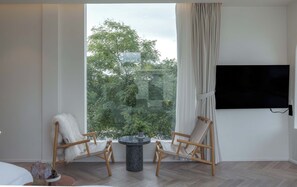 Premier Suite, Sea View | Living area - Dali Xiran Erhai Villa (Dali)