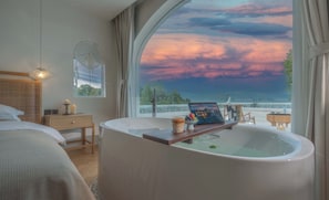 Panoramic Double Room, Sea View | Deep soaking bathtub - Dali Xiran  Erhai Villa  (Dali)