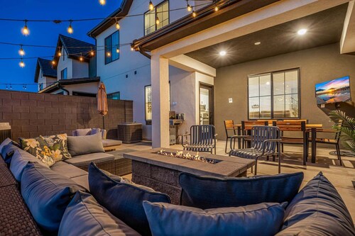 Skyline 1686, Hot Tub, Garage Game Room, Wii, Community Amenities