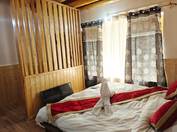 Standard Double Room | Free WiFi