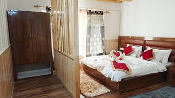 Standard Double Room | Free WiFi