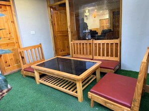 Exterior - The Snowpeak Hunder (Hunder)