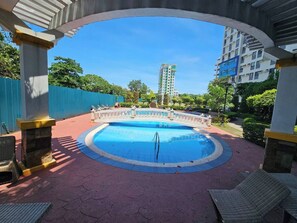 Outdoor pool - Netflix and Chill in Marikina City (Marikina)