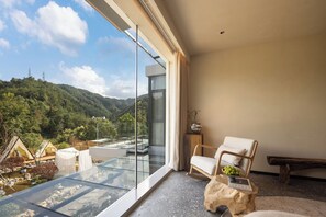 Family Triple Room, Courtyard View