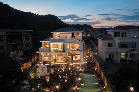 外观. 青墨山隐半山小墅酒店