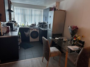 Dormitorio compartido, 1 habitación, para fumadores | Sala de estar