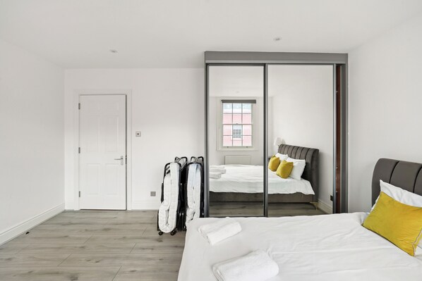 Free WiFi - Flat 3 Beauchamp Place (London)