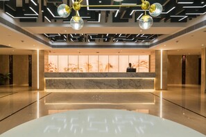 Lobby - Bamus Sarovar Portico Kampala (Kampala)