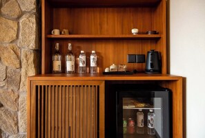 Luxury Double Room, Balcony, Mountain View | Room amenity