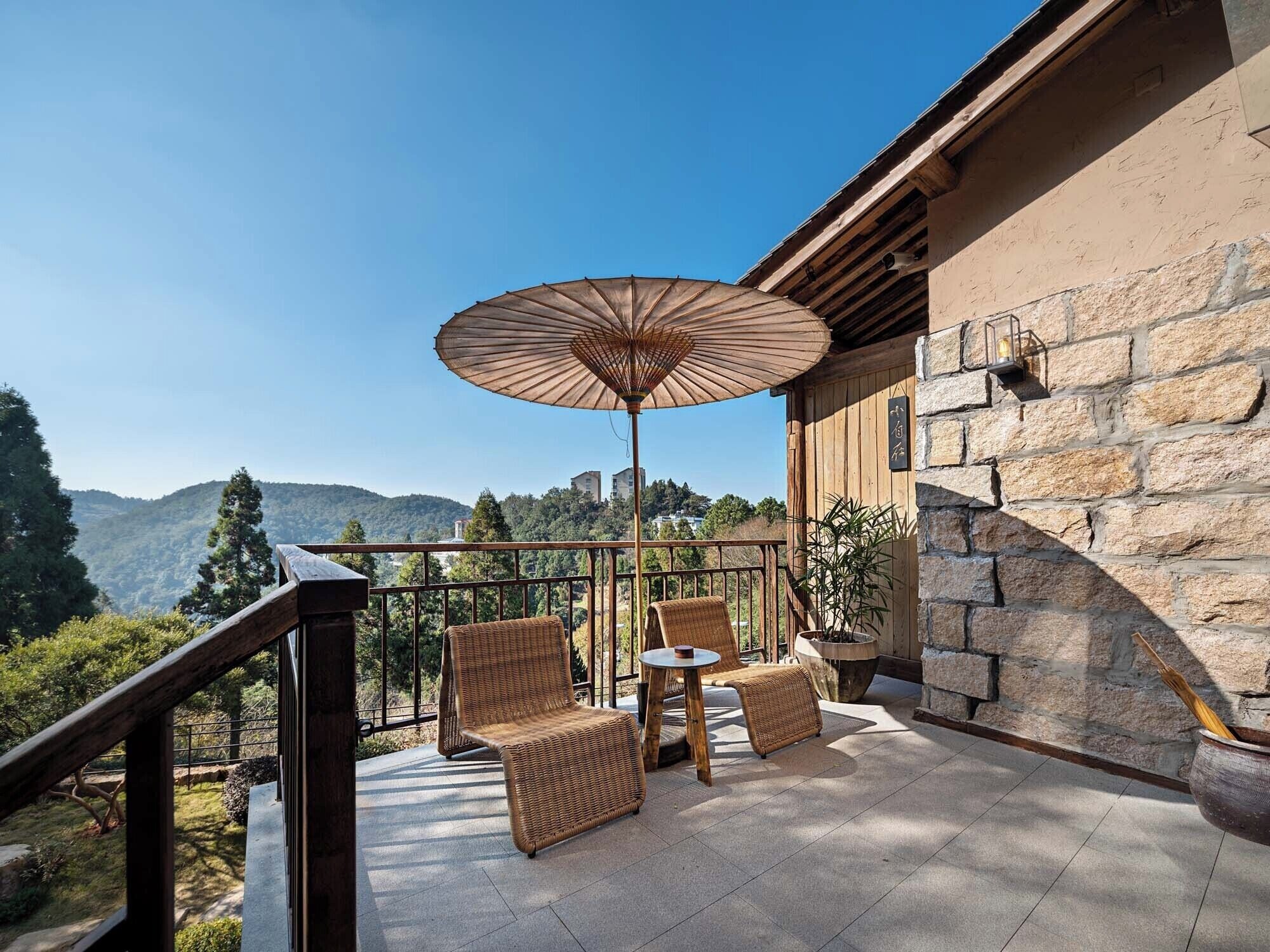 高级双人房, 山景 | 露台