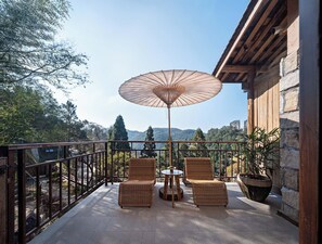 Chambre Double Supérieure, vue montagne | Terrasse/Patio