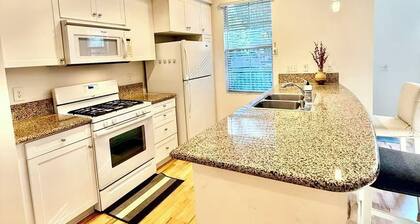 Lovely 1BR Apartment Near Woodbury Town Center