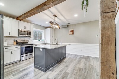 Mtn Views! Peaceful Rural Retreat in Mapleton